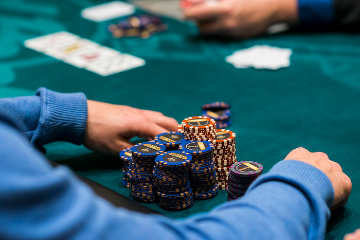 how to play pocket pairs - chip stack